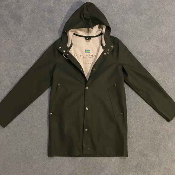 Stutterheim Green Stockholm Raincoat. X-Small - Picture 2 of 5